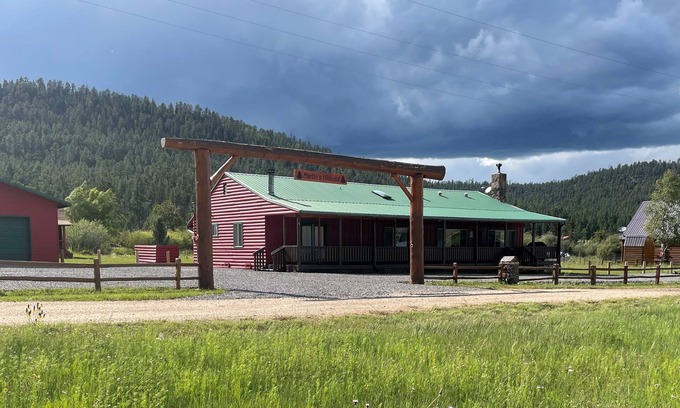Greer Cabin | Discover Martin's Hideout: Top-Rated Family Retreat in Greer