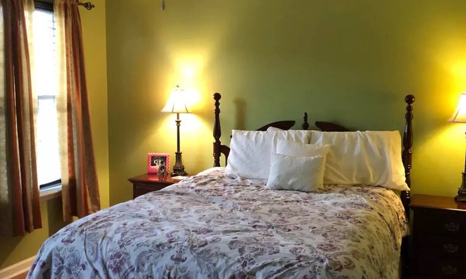 Evans Hotel | Comfortable Martinez Home Masters Rental for Family Getaways