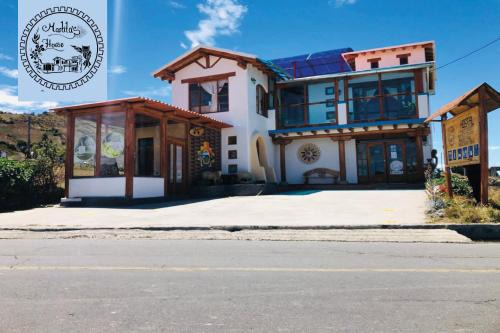 Sigchos Hotel | Welcoming Martita's House Hostal: Family-Friendly Retreat