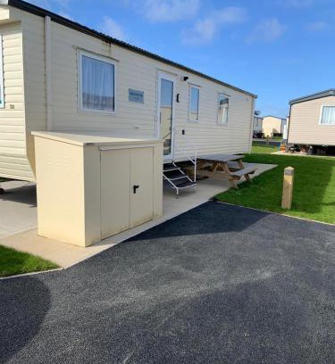 Blackpool Resort | Experience Marton Mere: Pet-Friendly Oceanfront Retreat