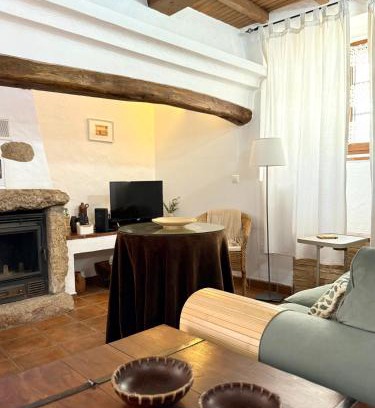 Marvao House | Pet-Friendly Maruan Heaven with Pool & Breakfast - Rated 9.2