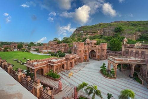 Barli Resort | Inviting Marugarh Resort and Spa: Poolside Relaxation Awaits