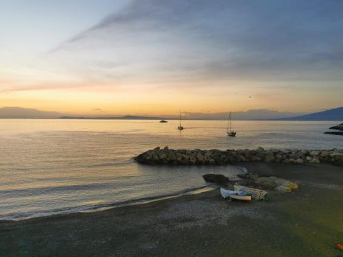 Marina di Puolo Apartment | Family-Friendly Getaway at Maruzzella Hotel