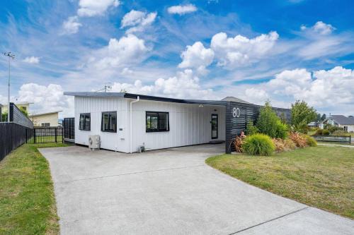 Motuoapa House | Discover the Marvel of Motuoapa: Family-Friendly Retreat
