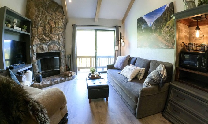 Purgatory Condo | Breathtaking Mountain Views & Remodeled Comfort Near Purgatory