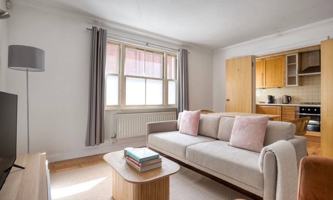 Bunhill Apartment | Charming 1BR near Shoreditch & Hoxton with Pet-Friendly Perks