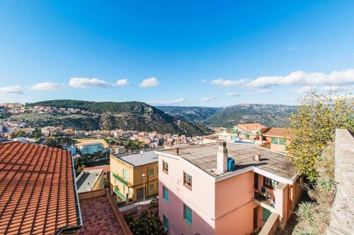 Nuoro Apartment | Family-Friendly Retreat at Mary House with Pet Amenities