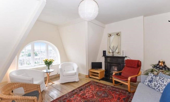 Archway Apartment | Experience the Breathtaking Views at Mary Poppins Penthouse