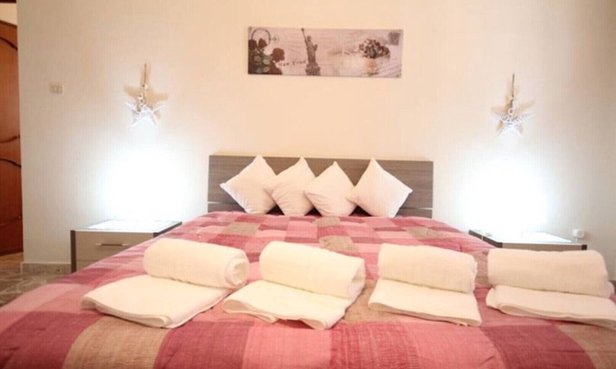 Avola Apartment | Relaxing Stay at Mary's 3 Roses - Family-Friendly Amenities