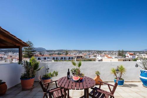 Old Town Rethymnon Apartment | Explore Historic Comfort at Marylee's Studio #1