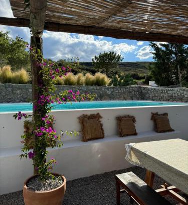 Cati House | Pet-Friendly Masía La Costereta with Oceanfront Pool