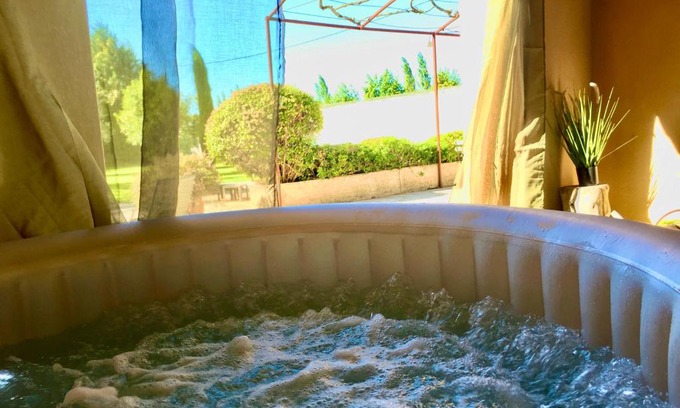 Cavaillon Villa | Experience Mas Amandine: Pet-Friendly Retreat with Pool