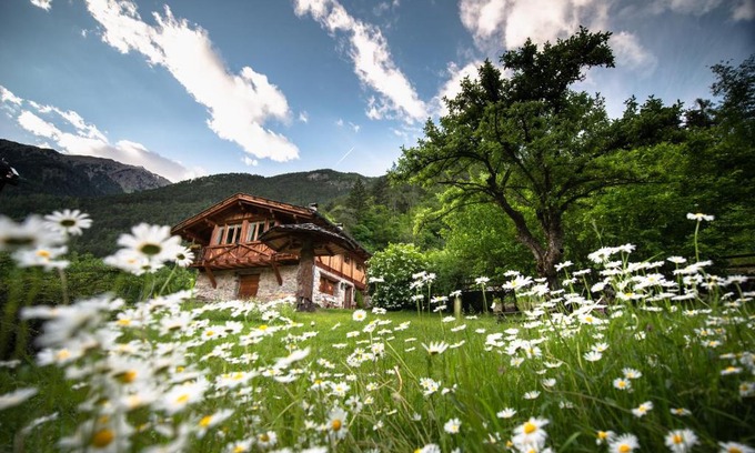 Cis Ski Chalet | Pet-Friendly Retreat at Mas Antico Molino - Rated 9.4/10