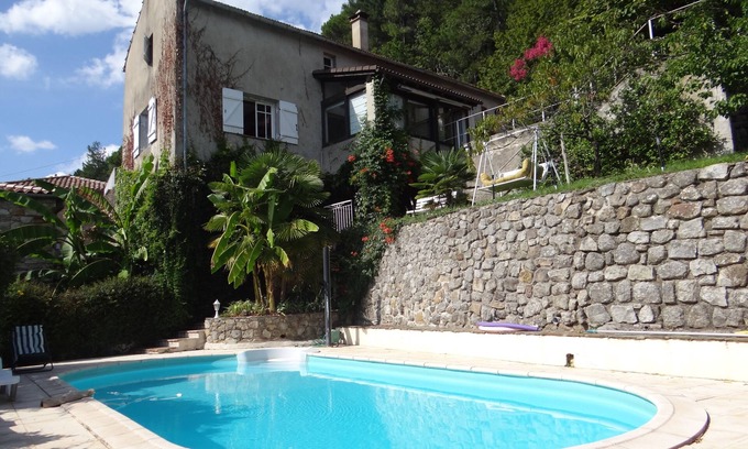 Bordezac House | Mas Armati: 18th Century Retreat with Private Pool & Ocean View