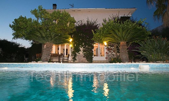 Argeles-sur-Mer Villa | Elegant Mas Catalan with Pool for 12-13 Guests