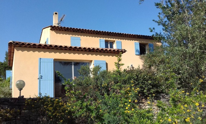 Lorgues House | Relaxing Retreat at Mas Chardons Bleus with Private Pool