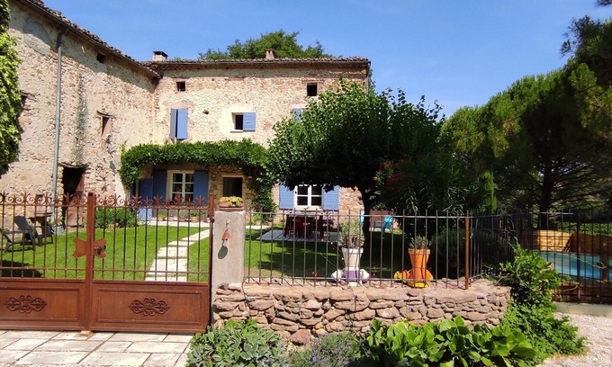Entrechaux Other | Enchanting Mas Contadin: Retreat Amidst Vineyards and Olives
