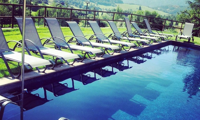 Montferrer I Castellbo Hotel | Discover Mas D'en Roqueta: Top-Rated with Pool & Spa