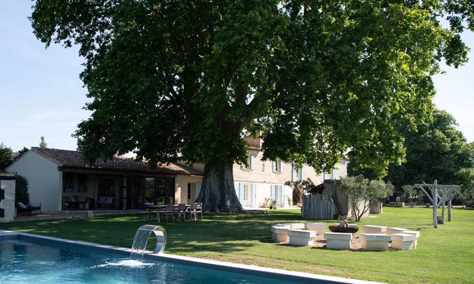 Arles House | Discover Mas d'Images: Stylish Retreat with Private Pool
