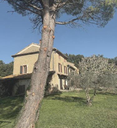 Sarrians House | Relaxing Countryside Retreat for Leisure and Remote Work