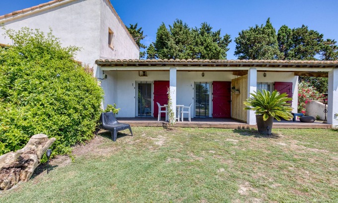Saintes-Maries-de-la-Mer House | 'Mas Des Cypres - Mazet 7' with Private Terrace, Shared Garden and Wi-Fi