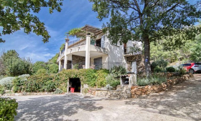 Bauduen Apartment | Relaxing Retreat at Mas des Grives with Spa & Family Amenities