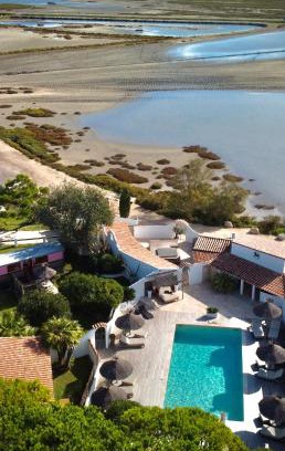 Saintes-Maries-de-la-Mer Hotel | Discover Mas des Rièges & Spa: Pet-Friendly Oceanfront Retreat