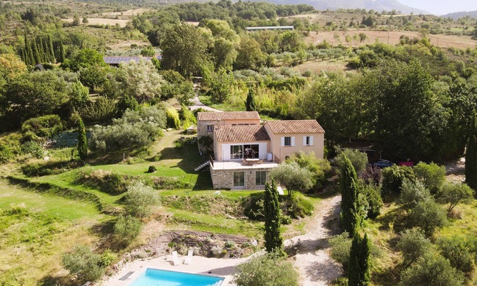 Arpavon Villa | Experience Relaxation at Mas des Romarins with Ocean Views