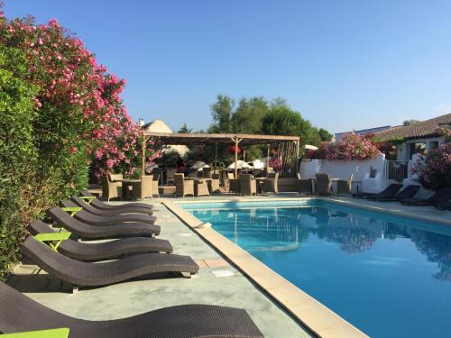 Saintes-Maries-de-la-Mer Hotel | Oceanfront Escape at Mas Des Salicornes with Pool Access