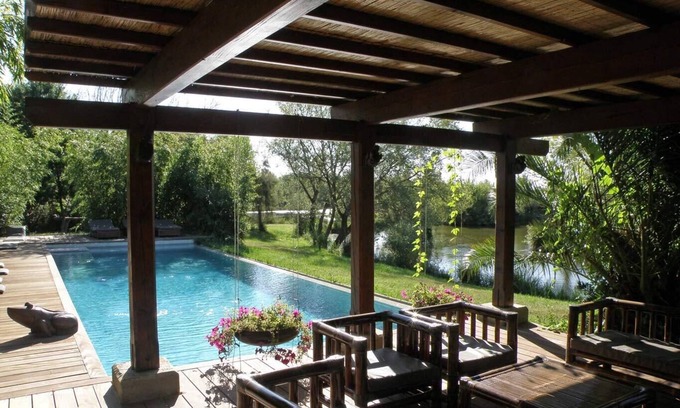 Arles House | Discover Mas du Marais de Capeau - Family-Friendly Retreat