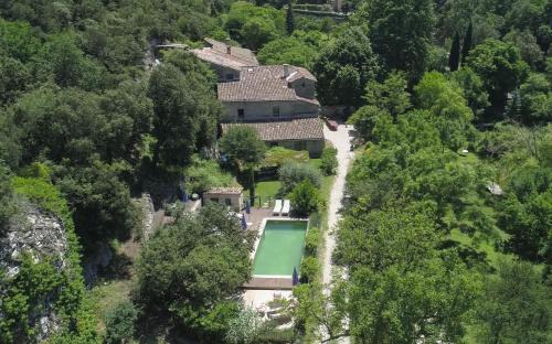 Le Beaucet House | Pet-Friendly Retreat at Mas du Sommelier with Ocean Views