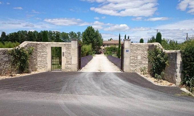 St.-Remy-de-Provence House | Discover Mas en Campagne - Saint-Rémy-de-Provence Retreat