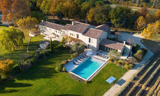 Gordes House | Mas Fanny: Embrace Nature Amidst Lavender Fields in Gordes