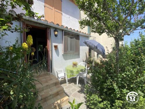 Eus House | Pet-Friendly Retreat at Mas Garrigole for Families
