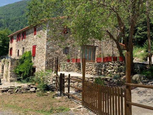 Prats-de-Mollo-la-Preste Apartment | Pet-Friendly Getaway at Mas Graffouil - Rated 9.3/10