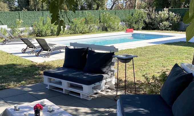 Mouries House | Discover Mas "La Coussoulade" in Beautiful Provence