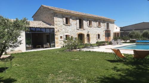 Cavaillon Bed & Breakfast | Experience Oceanfront Bliss at Mas le Jas - Rated 9.6/10