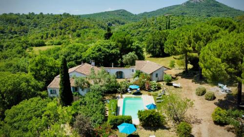 Saint-Christol-Les-Ales Bed & Breakfast | Discover Mas Les Micocouliers: Oceanfront Family Retreat