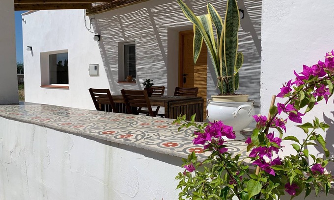 Sant Jaume d'Enveja Cottage | Experience Mas Midó: Oceanfront Retreat in Delta del Ebro