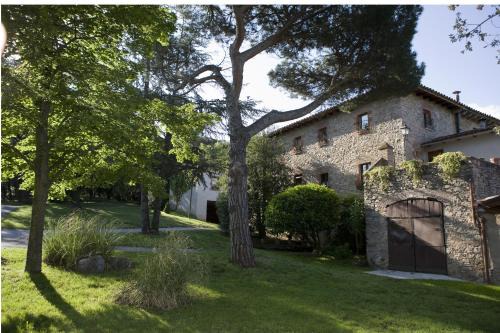 Taradell House | Pet-Friendly Escape at Mas Pratsevall with Great Amenities
