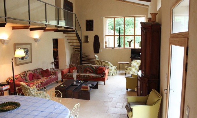 Monieux House | Chic Mas Provençal Loft with Pool, Rated 10/10 for Comfort