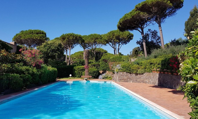 Guerrevieille Villa | Idyllic Sea View Retreat Near Saint Tropez - Pet Friendly