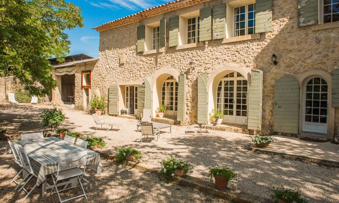 Provence Other | Relax at MAS with Private Pool & Family-Friendly Amenities