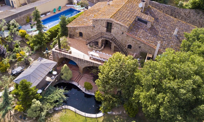 Ullastret House | Mascaros: Ideal Retreat with Private Pool and Ocean Views