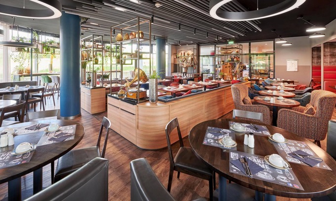 Sternhaule Hotel | Si-Suites: Elegant Stay with Spa, Breakfast & Child-Friendly Amenities
