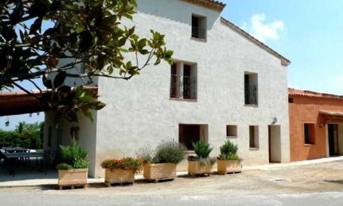 Ivars D'Urgell House | Discover Masia Cal Bola: Pet-Friendly Oasis with Pool