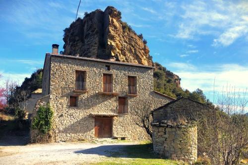 Coll de Nargo Villa | Relax at Masia la Oliva: Oceanfront with Pool & Dining