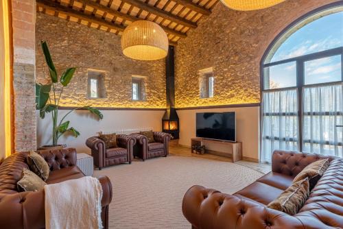 Pont de Molins Villa | Discover Masos Can Sot: Oceanfront Paradise for Families