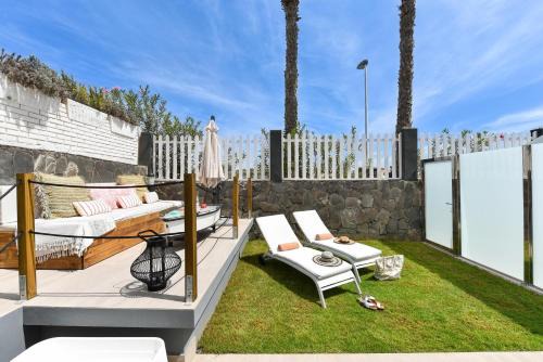 Meloneras Apartment | Beachfront Maspalomas Apartment with Ocean View & Family Friendly