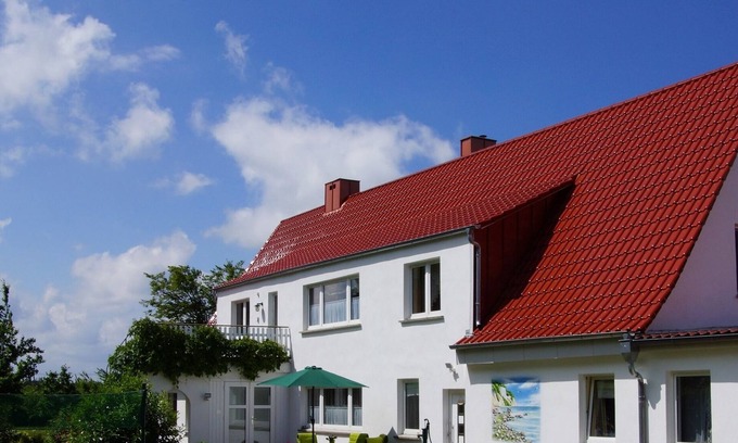 Bergen auf Ruegen Apartment | Relaxing Retreat with Ocean Views & Strötebecker Festival Fun